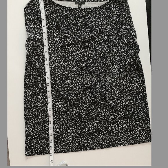 Talbots - Classic Black and White Abstract print long-sleeved Shirt, Petite M - Picture 4 of 8